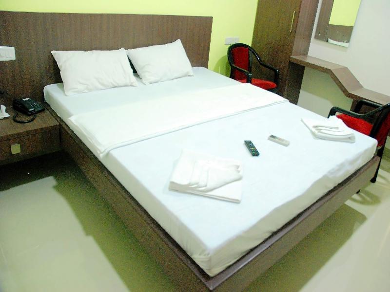 Hotel Pon Amutha Karur  Exterior photo